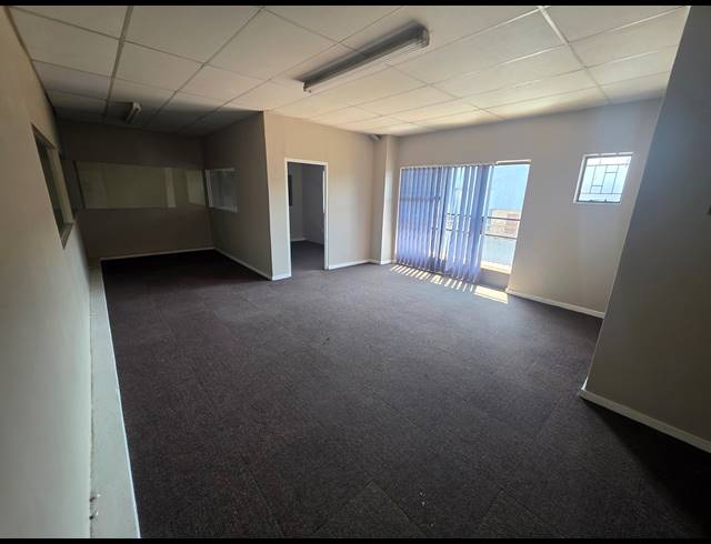 353M² WAREHOUSE TO LET IN STORMILL